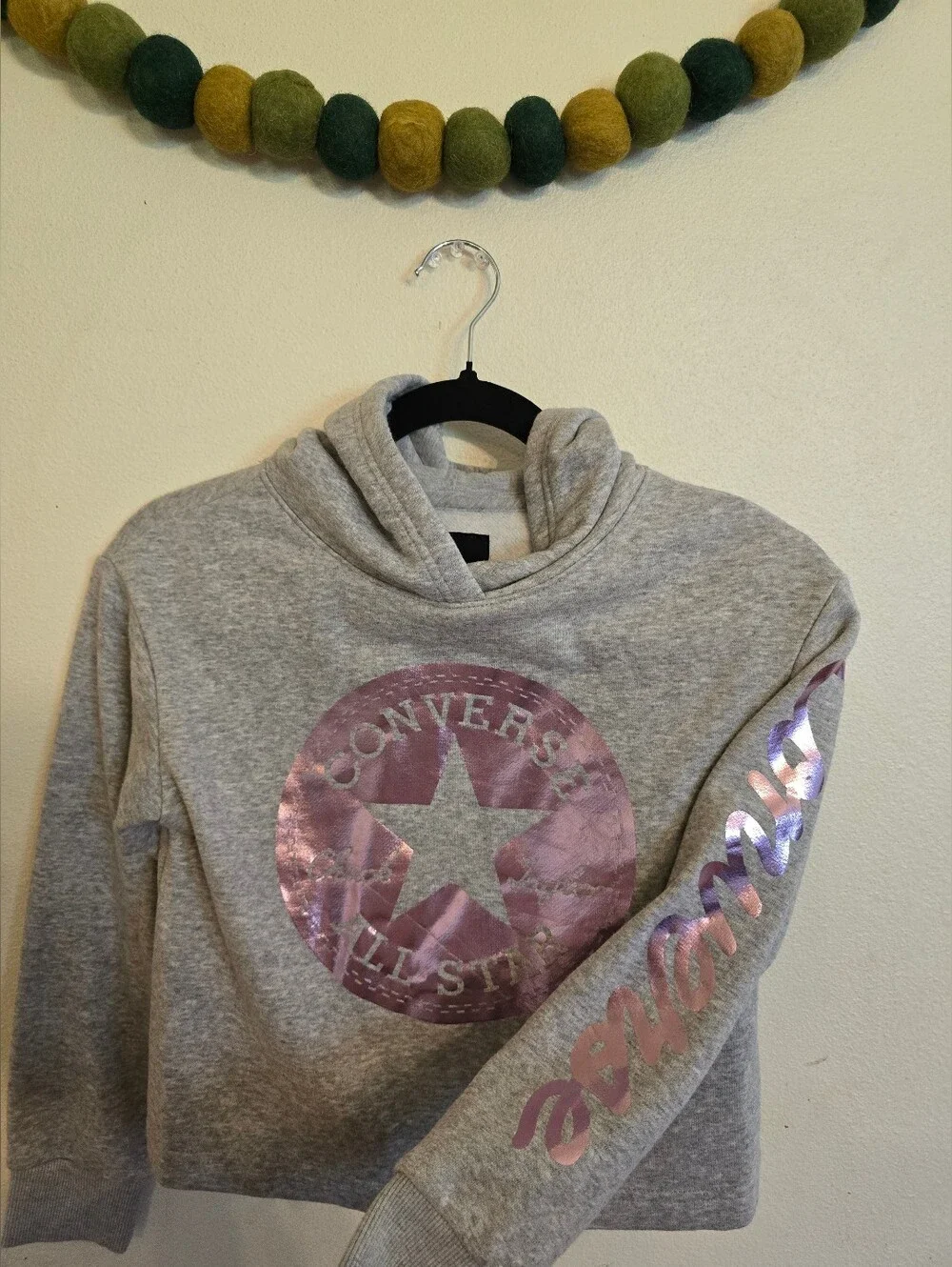 Converse Cropped Foil Hoodie Girls Size M Gray Pink Graphic Pullover 10-12 yrs